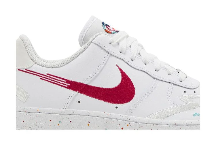 Krossovki-Nike-Wmns-Air-Force-1-07-LX-Leap-High-1