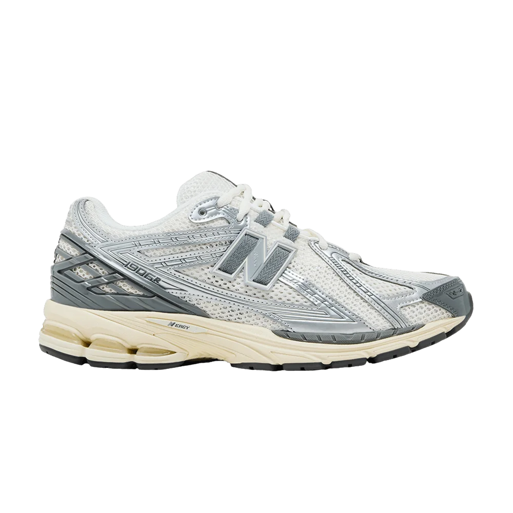Krossovki-New-Balance-1906R-Grey-Silver