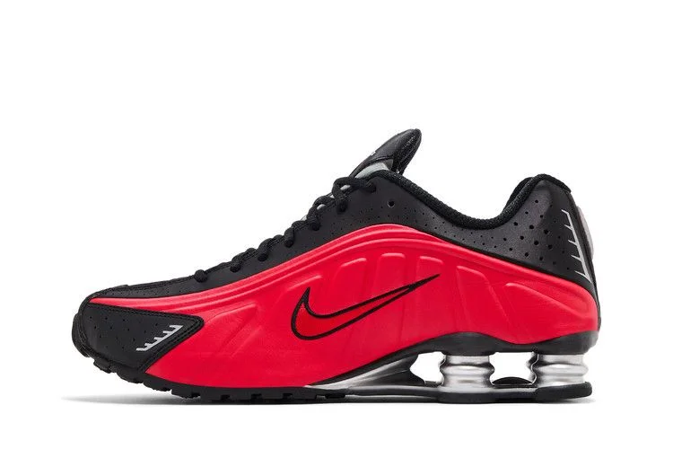 Кроссовки Nike Shox R4 'University Red Black'