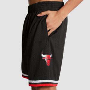 Mitchell-Ness-Chicago-Bulls-1997-98-Hardwood-Classics-Throwback-Swingman-NBA-Black-Shorts-1-300x300