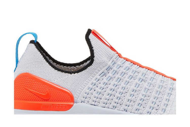 wmns-react-phantom-run-flyknit-2-grey-bright-crimson-dv2179-001_01