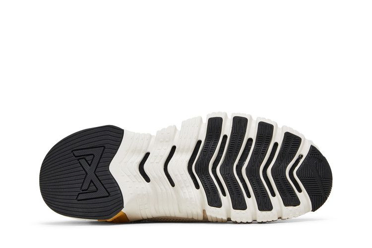 Кроссовки Nike Wmns Free Metcon 3 'Light Orewood Brown'