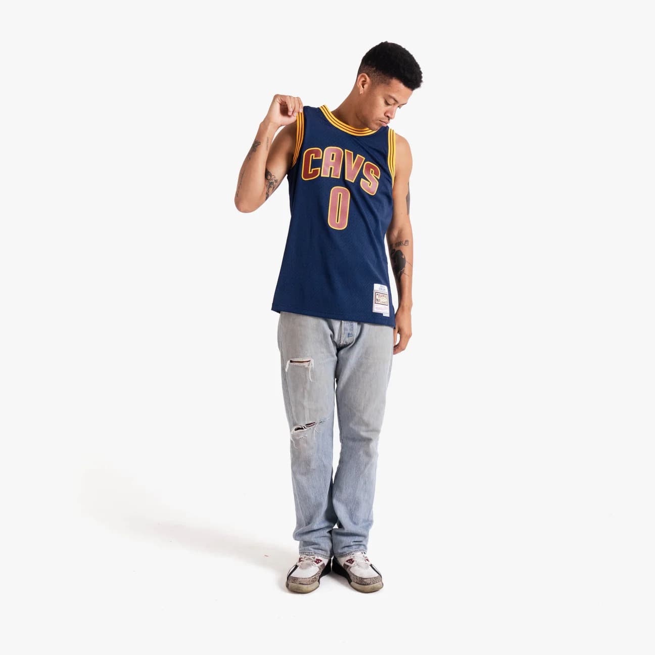 2015-16-Cleveland-Cavaliers-Kevin-Love-0-Swingman-Hardwood-Classics-Navy-Jersey-3