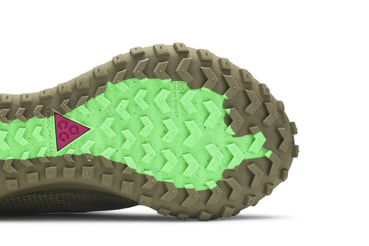 Krossovki-Nike-ACG-Mountain-Fly-Gore-Tex-Khaki-4