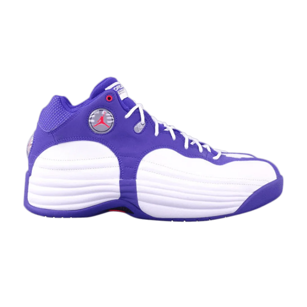 Krossovki-Air-Jordan-Jumpman-Team-1