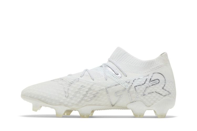 future-7-ultimate-fg-ag-white-pack-107916-04_02