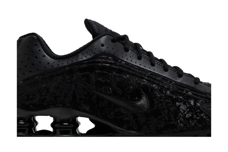 Кроссовки Nike Wmns Shox R4 'Black Floral'