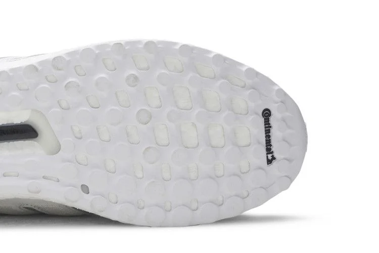 Krossovki-adidas-UltraBoost-Leather-Cloud-White-4