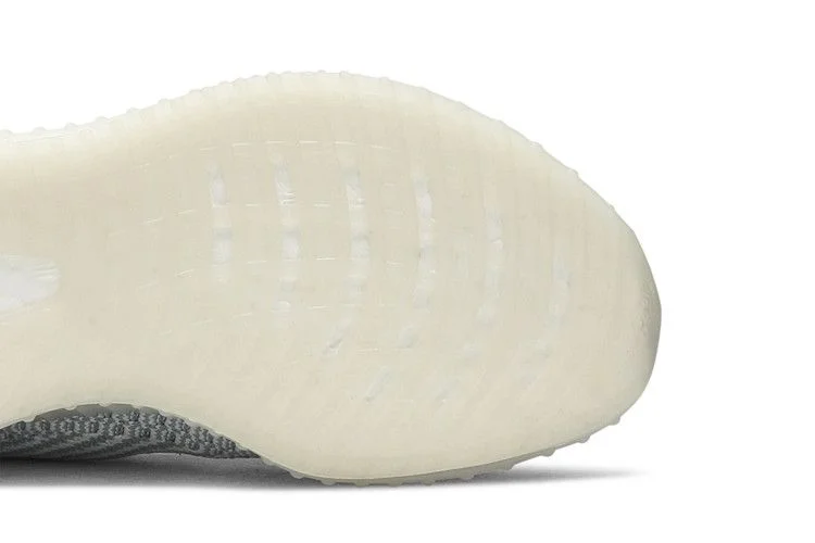Krossovki-adidas-Yeezy-Boost-350-V2-Kids-Cloud-White-Non-Reflective-4