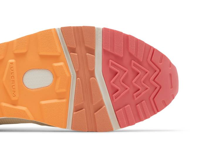 Кроссовки Karhu Fusion 2.0 'Jet Black Canyon Sunset'
