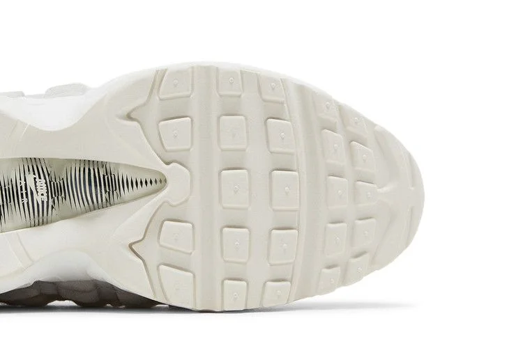 Krossovki-Comme-des-Garcons-x-Nike-Air-Max-95-White-4