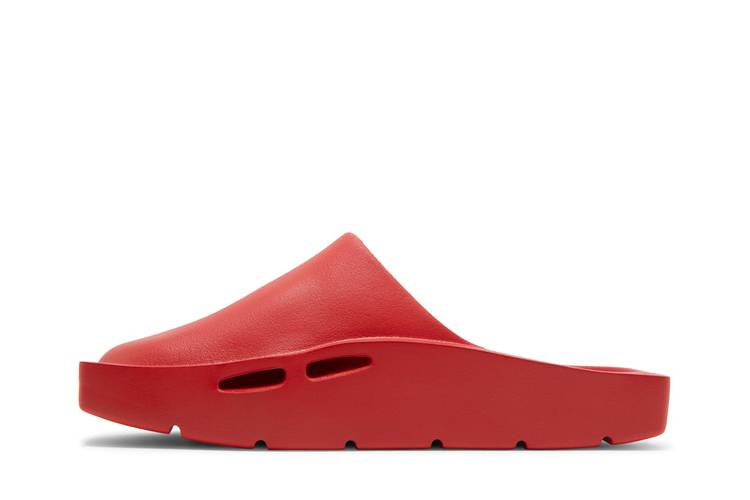 wmns-jordan-hex-mule-university-red-fj0603-600_02