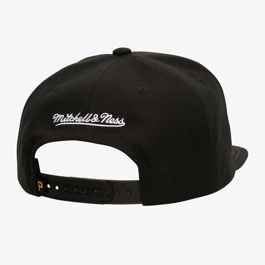 Бейсболка Mitchell & Ness Black Pittsburgh Pirates XL Logo Snapback Hat