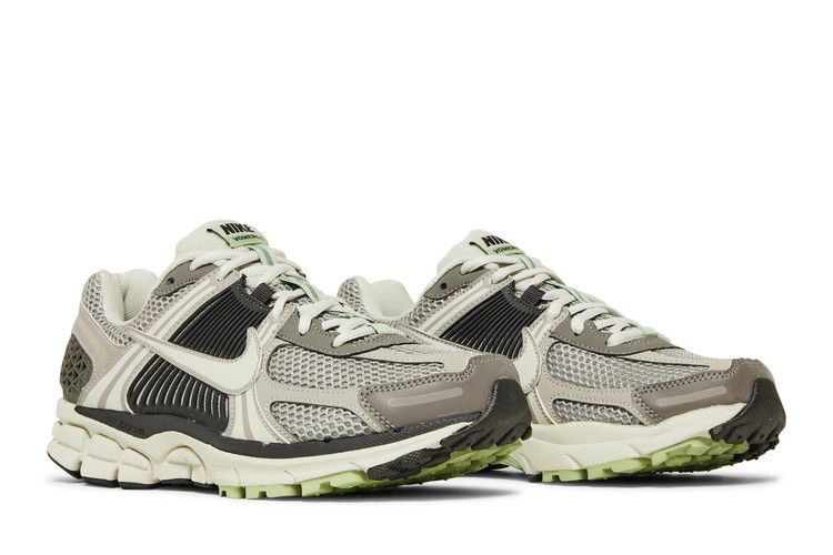 air-zoom-vomero-5-cobblestone-fb8825-001_07