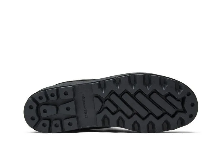 Adidas-Yeezy-950-Boot-Pirate-3
