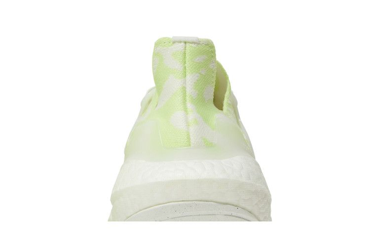 wmns-ultraboost-22-almost-lime-gx6302_06