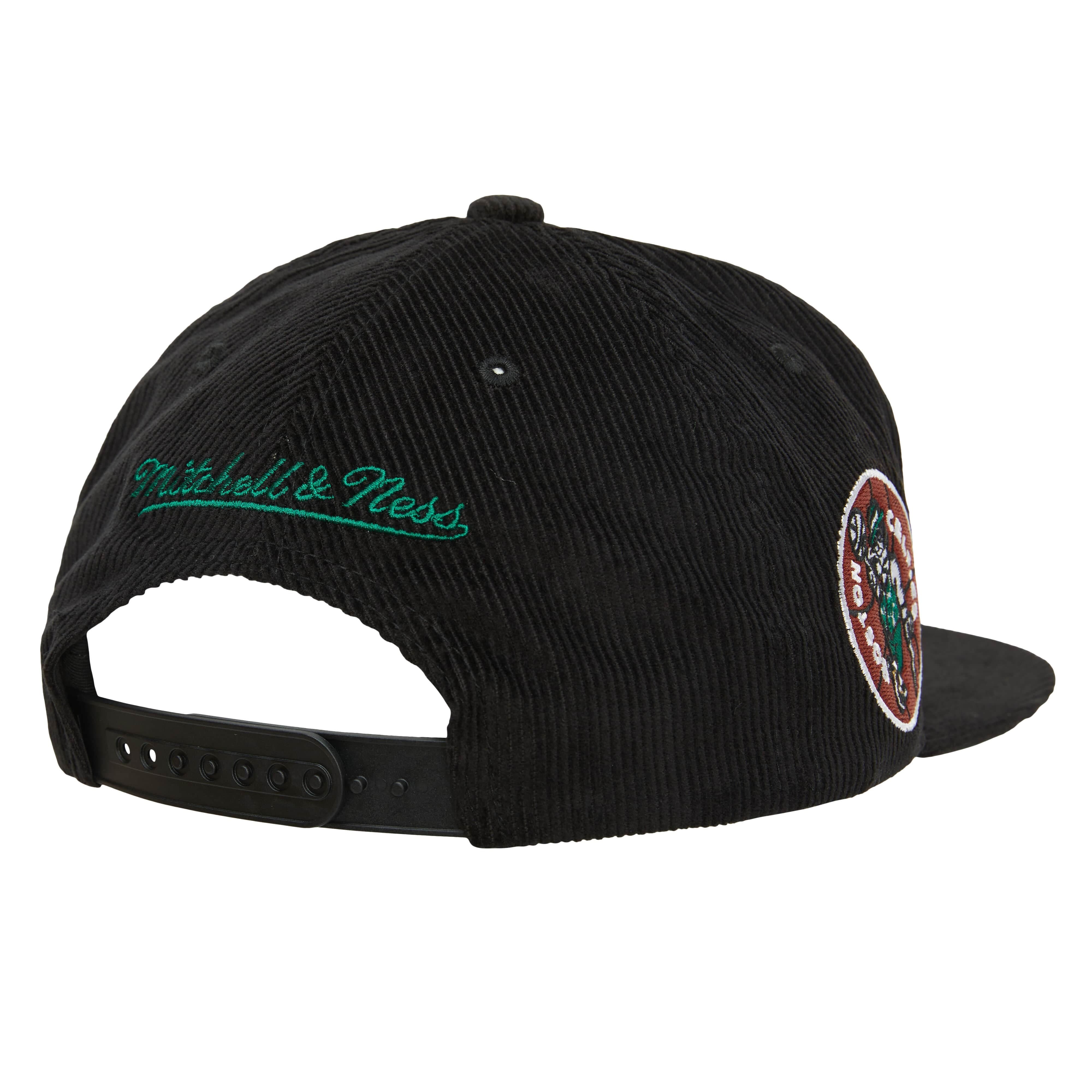 Бейсболка Mitchell & Ness Cord Script Snapback HWC Boston Celtics Hat