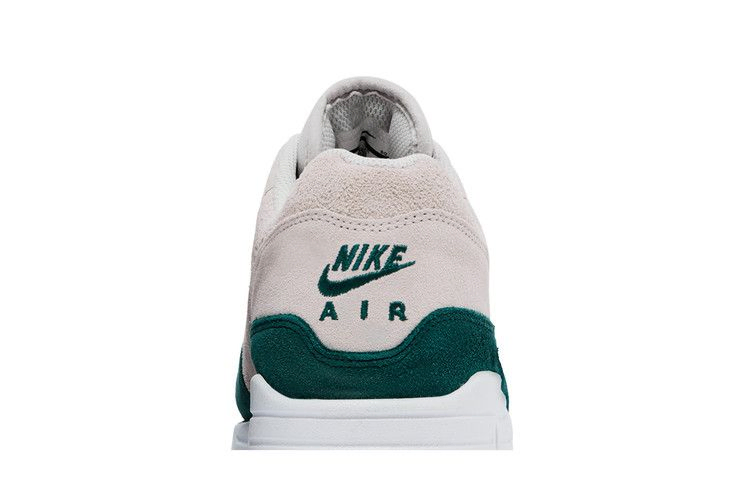 air-max-1-sc-jewel-green-suede-918354-003_06