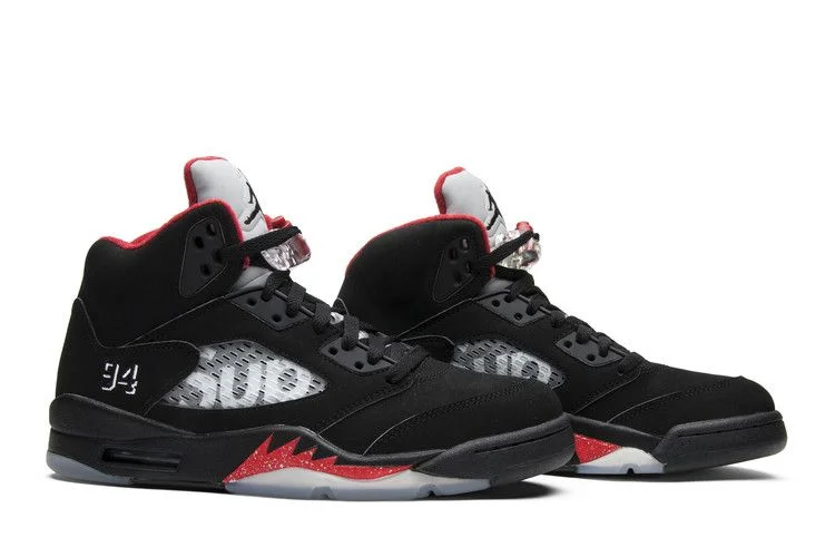 Krossovki-Supreme-x-Air-Jordan-5-Retro-Black-7