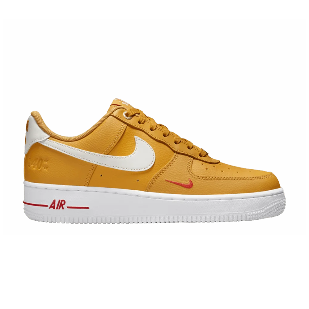 Кроссовки Nike Wmns Air Force 1 07 SE '40th Anniversary - Yellow Ochre'