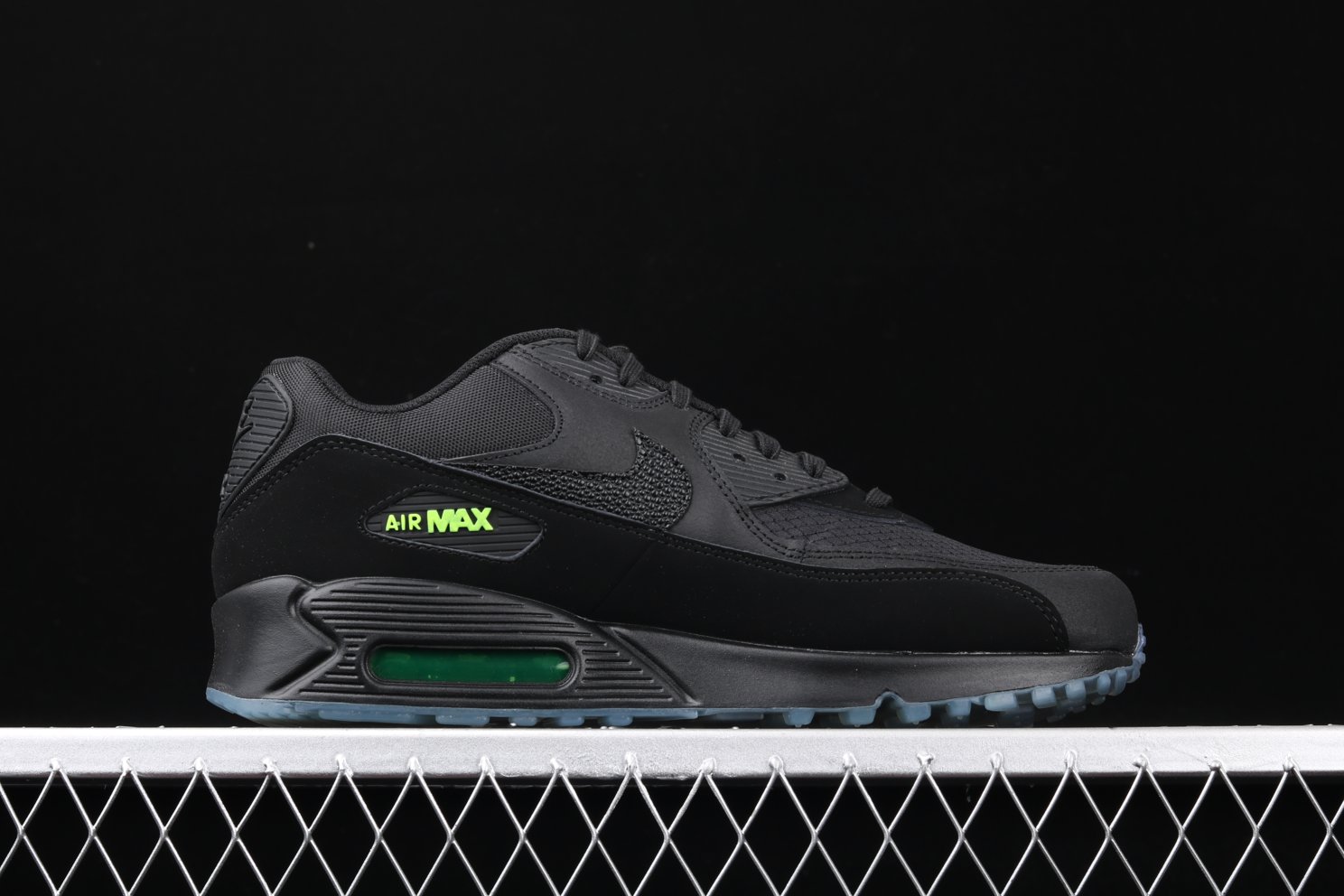 Air-Max-90-Night-Ops-2