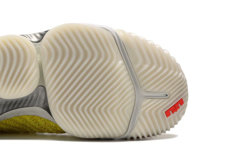 hfr-x-lebron-16-harlem-stage-ci1145-700_04