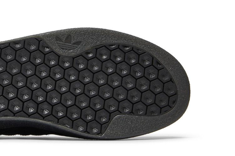 3st-004-triple-black-fy0501_04