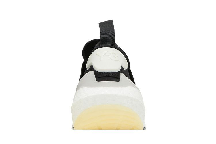 y-3-ultraboost-22-black-white-gx1079_06