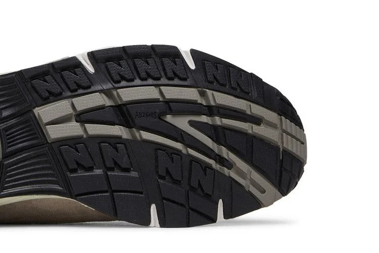 Krossovki-New-Balance-991-Made-in-England-Grey-4