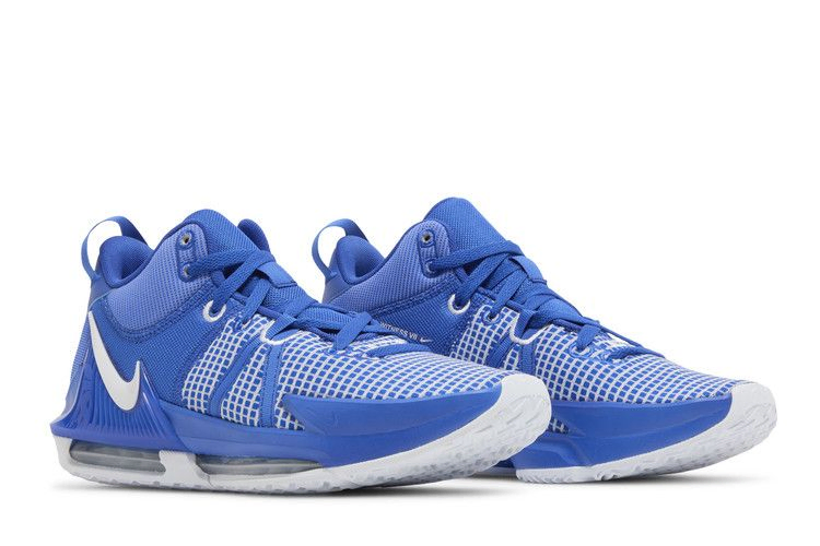 lebron-witness-7-tb-game-royal-dz3299-400_07