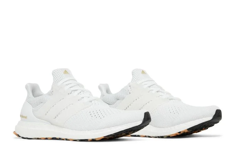 Krossovki-adidas-UltraBoost-1.0-Triple-White-7