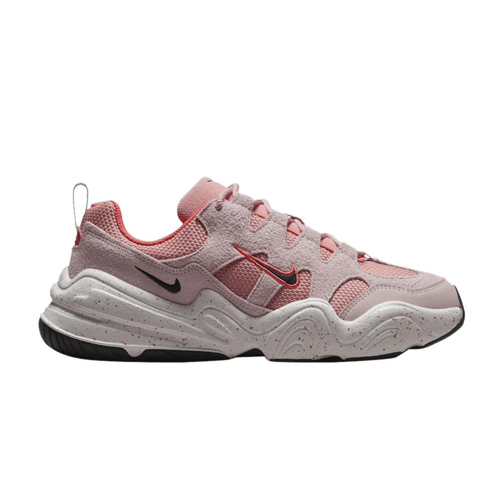 Krossovki-Nike-Wmns-Tech-Hera-Terra-Blush-Pink-Oxford