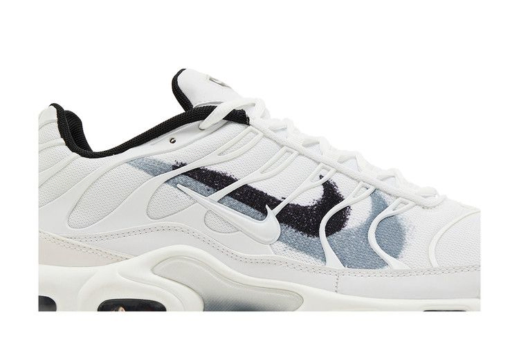 air-max-plus-spray-paint-swoosh-white-cool-grey-fd0658-100_01