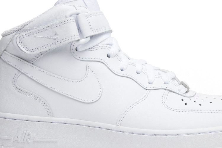 Кроссовки Nike Wmns Air Force 1 Mid 07 Leather 'Triple White'