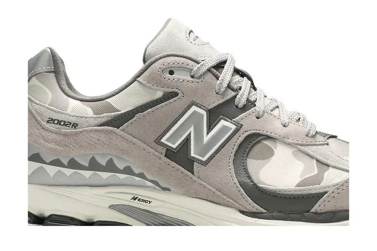 Кроссовки BAPE x New Balance 2002R 'Apes Together Strong - Grey Camo'
