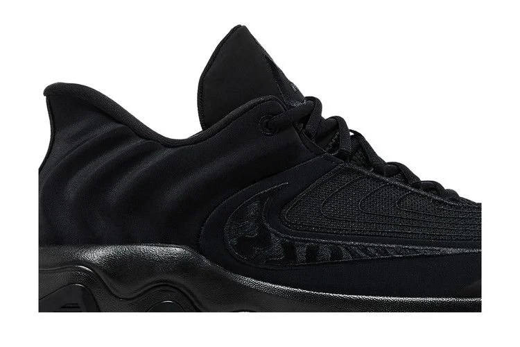 Krossovki-Nike-Giannis-Immortality-4-Triple-Black-1