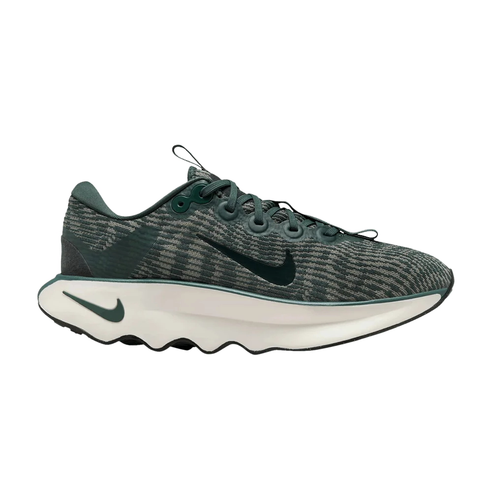 Krossovki-Nike-Wmns-Motiva-Vintage-Green