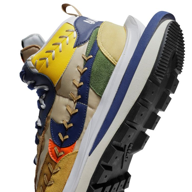 sacai-x-jean-paul-gaultier-x-vaporwaffle-dh9186-200_09