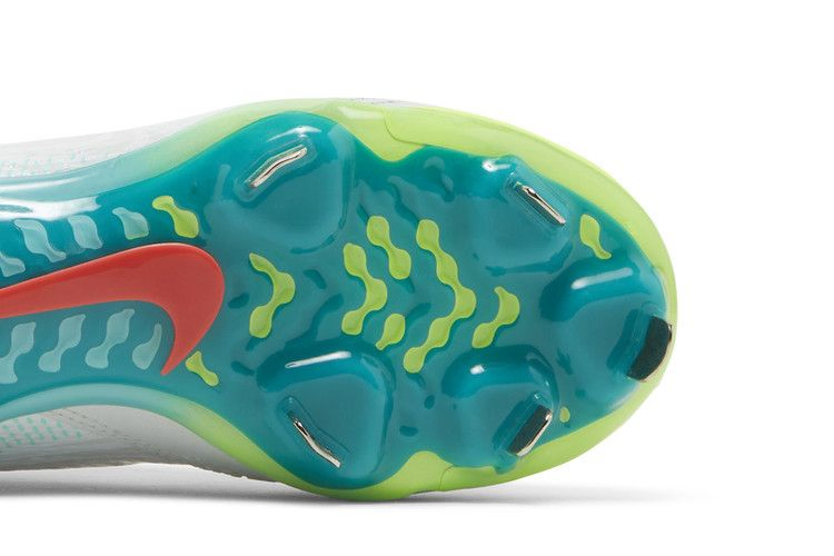 Кроссовки Nike Wmns Hyperdiamond 4 Pro 'White Turbo Green'
