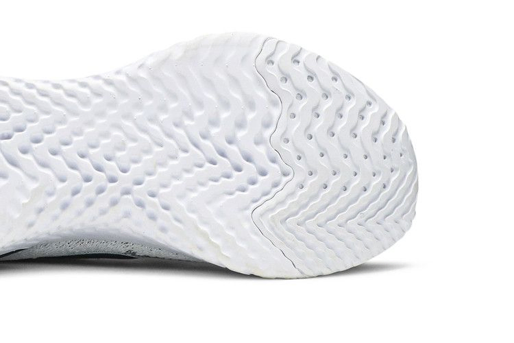 epic-react-flyknit-2-oreo-bq8928-101_04