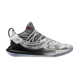 curry-5-international-smoke-3020657-108-300x300