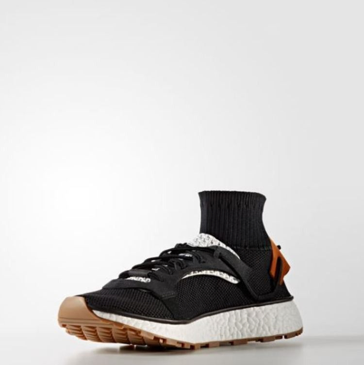 alexander-wang-x-adidas-aw-run-black-cm7825_01