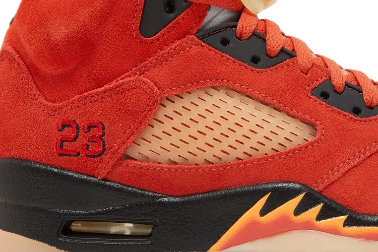Krossovki-Wmns-Air-Jordan-5-Retro-Dunk-on-Mars-9