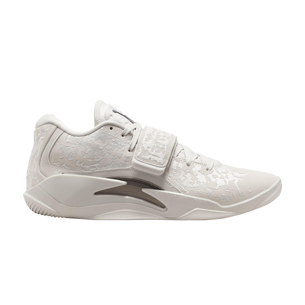 Кроссовки Air Jordan Zion 3 M.U.D. SE 'Light Bone'