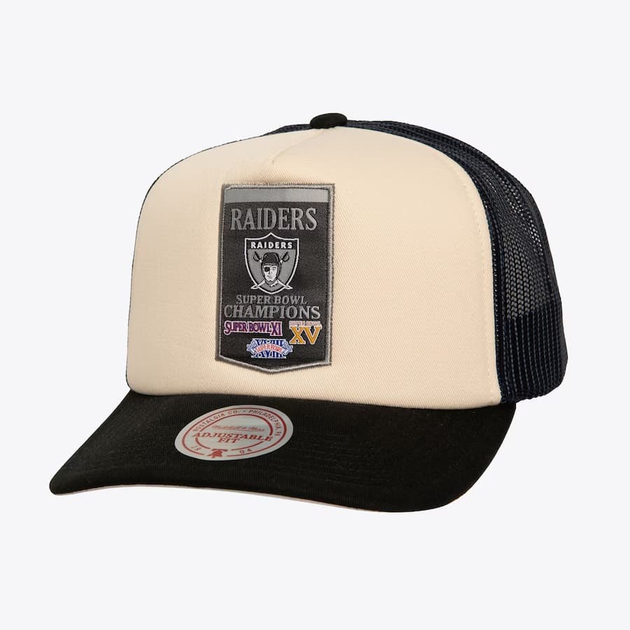 Бейсболка Mitchell & Ness White Los Angeles Raiders Gridiron Classics Bases Loaded Trucker Snapback Hat