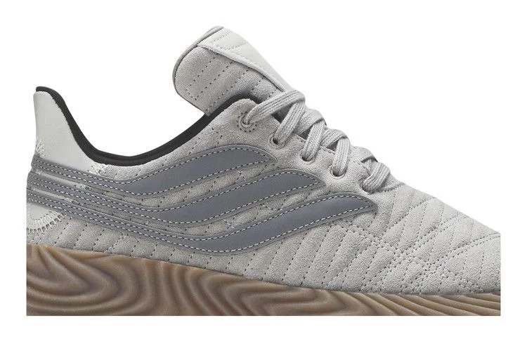 Krossovki-Adidas-Sobakov-Grey-1