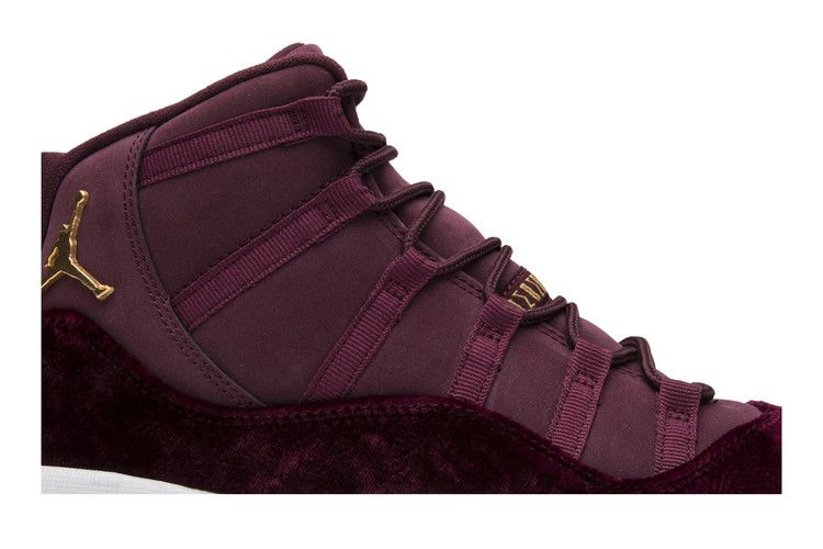 air-jordan-11-gs-night-maroon-852625-650_01