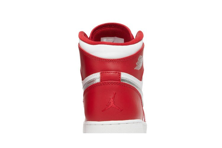 Кроссовки Air Jordan 1 Retro High GS 'Silver Medal'