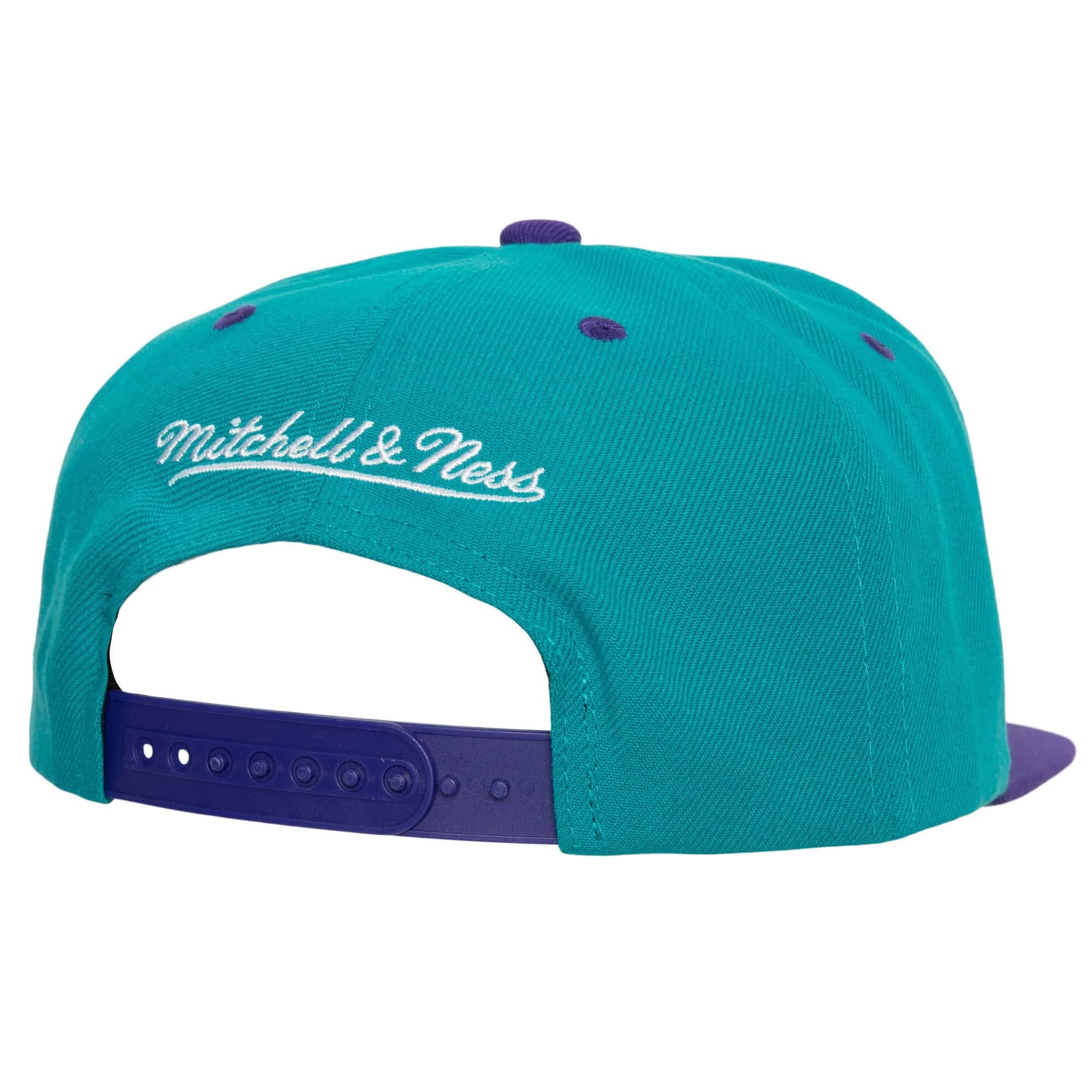 Mitchell-Ness-Transcript-Snapback-HWC-Charlotte-Hornets-Hat-1