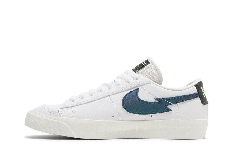 blazer-low-77-gs-lightning-bolt-swoosh-dm8689-100_02